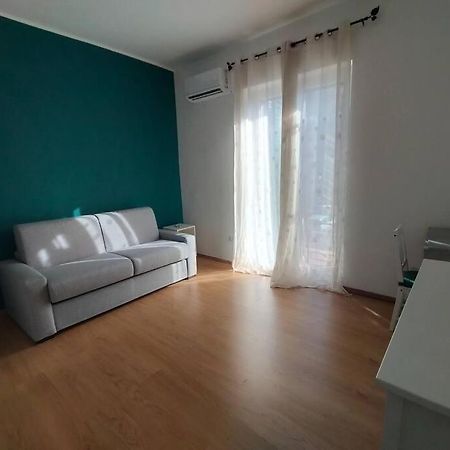 Aura Apartment Bari Buitenkant foto