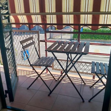 Aura Apartment Bari Buitenkant foto