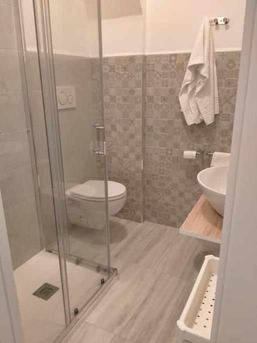 Aura Apartment Bari Buitenkant foto