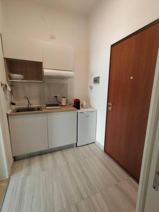 Aura Apartment Bari Buitenkant foto