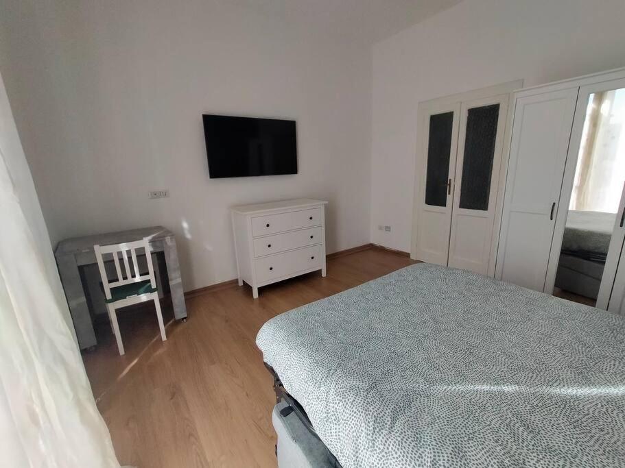 Aura Apartment Bari Buitenkant foto