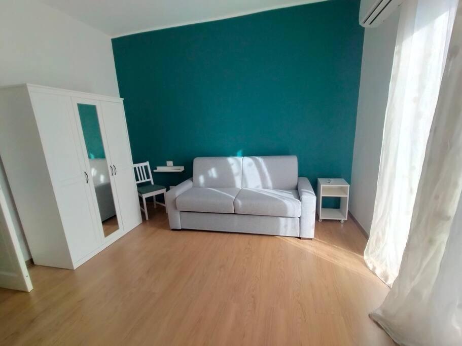 Aura Apartment Bari Buitenkant foto